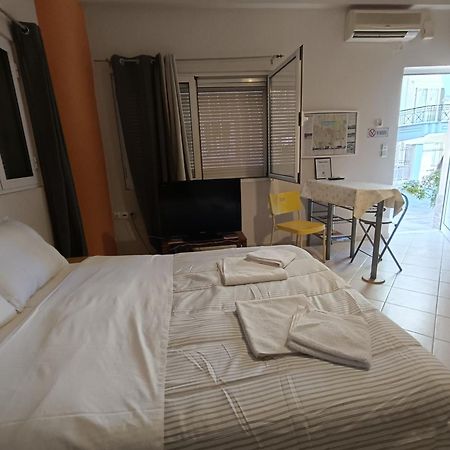 Cozy Apartment In The Center Of Aighion Achaia - Ground Floor - Ισόγειο Στουντιο Aígion Ngoại thất bức ảnh