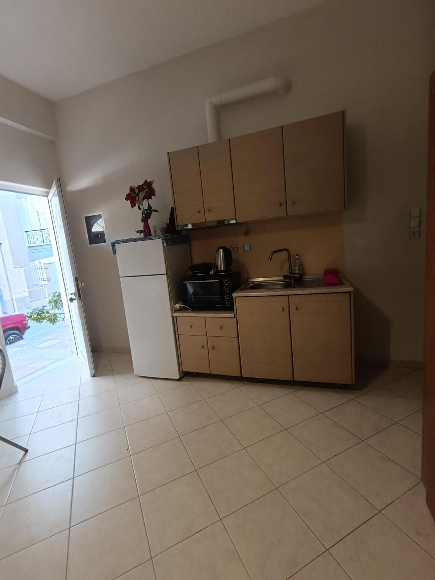 Cozy Apartment In The Center Of Aighion Achaia - Ground Floor - Ισόγειο Στουντιο Aígion Ngoại thất bức ảnh