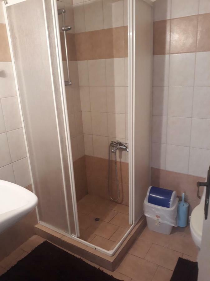 Cozy Apartment In The Center Of Aighion Achaia - Ground Floor - Ισόγειο Στουντιο Aígion Ngoại thất bức ảnh